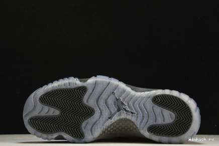 RETRO AND GOWN CAP 11 - JORDAN 1118